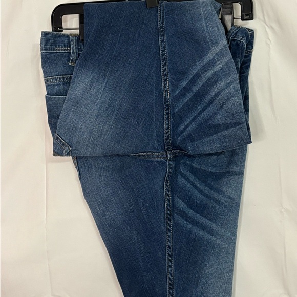 Calvin Klein Medium Wash, Medium Rise, Skinny Narrow Leg, Black Label Jeans - 36 - Picture 14 of 16